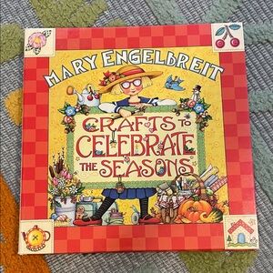 Mary Engelbreit Crafts to Celebrate the Seasons Book